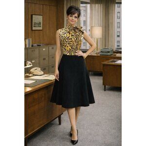 Vintage 1960s 1970s Womens Dress Sz Medium Tan Black Animal Print Tie Neck MOD